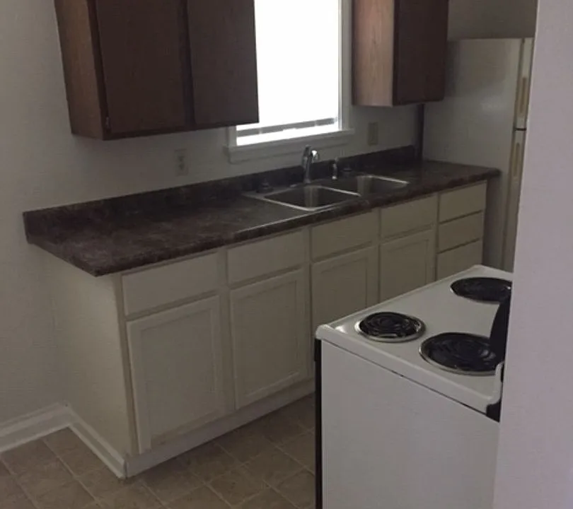 5 E Kansas City St