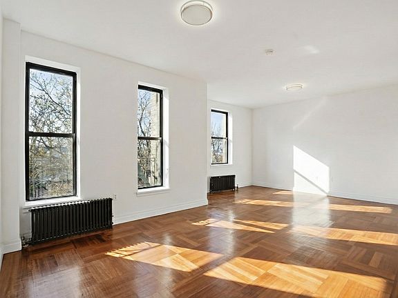 2nd image of 605 W 137th St APT 33