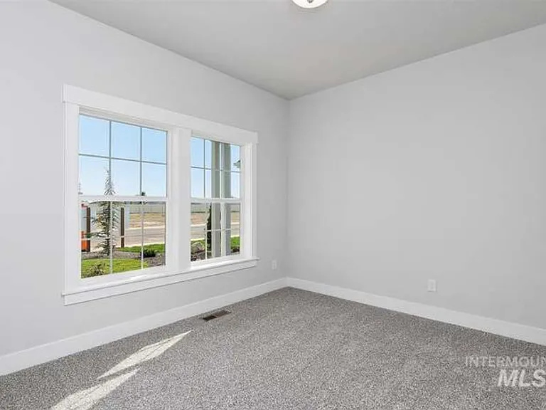 3507 N Tradewind Ave — Photo 3