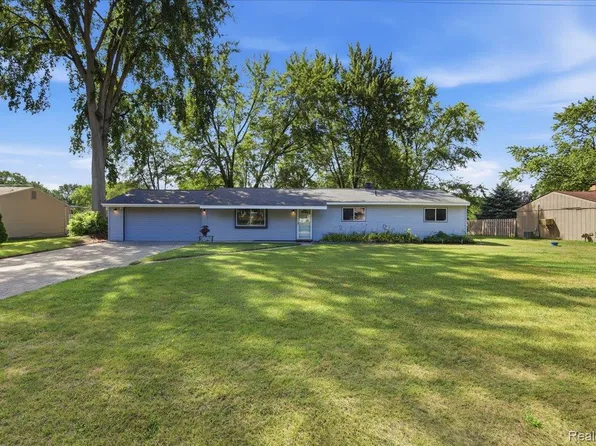 4845 Pelton Rd, Clarkston, MI 48346