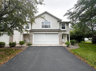 1104 Juniper Ct, Shakopee, MN 55379