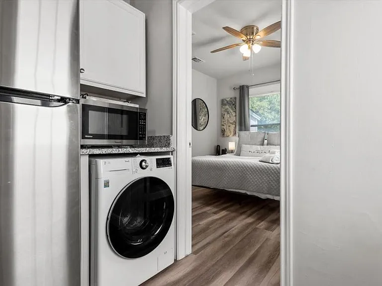 1114 W Elsmere Pl — Photo 13