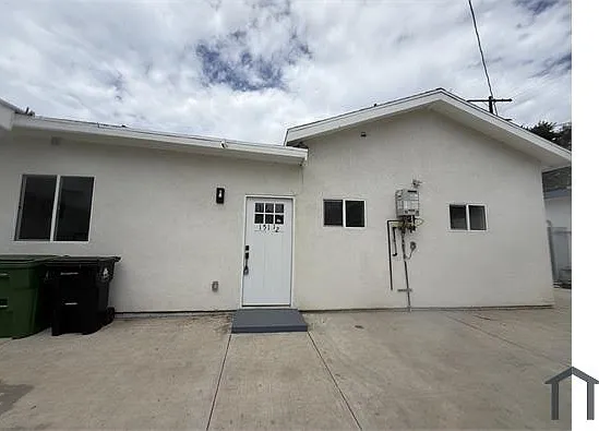 2 bed, 750 sqft, $2,900 — Photo 1