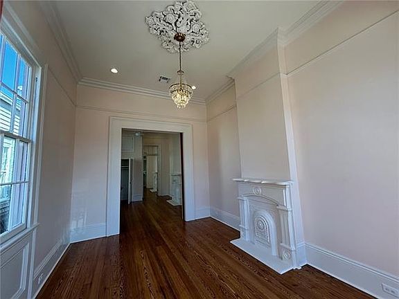 3rd image of 2219 Columbus St #2219