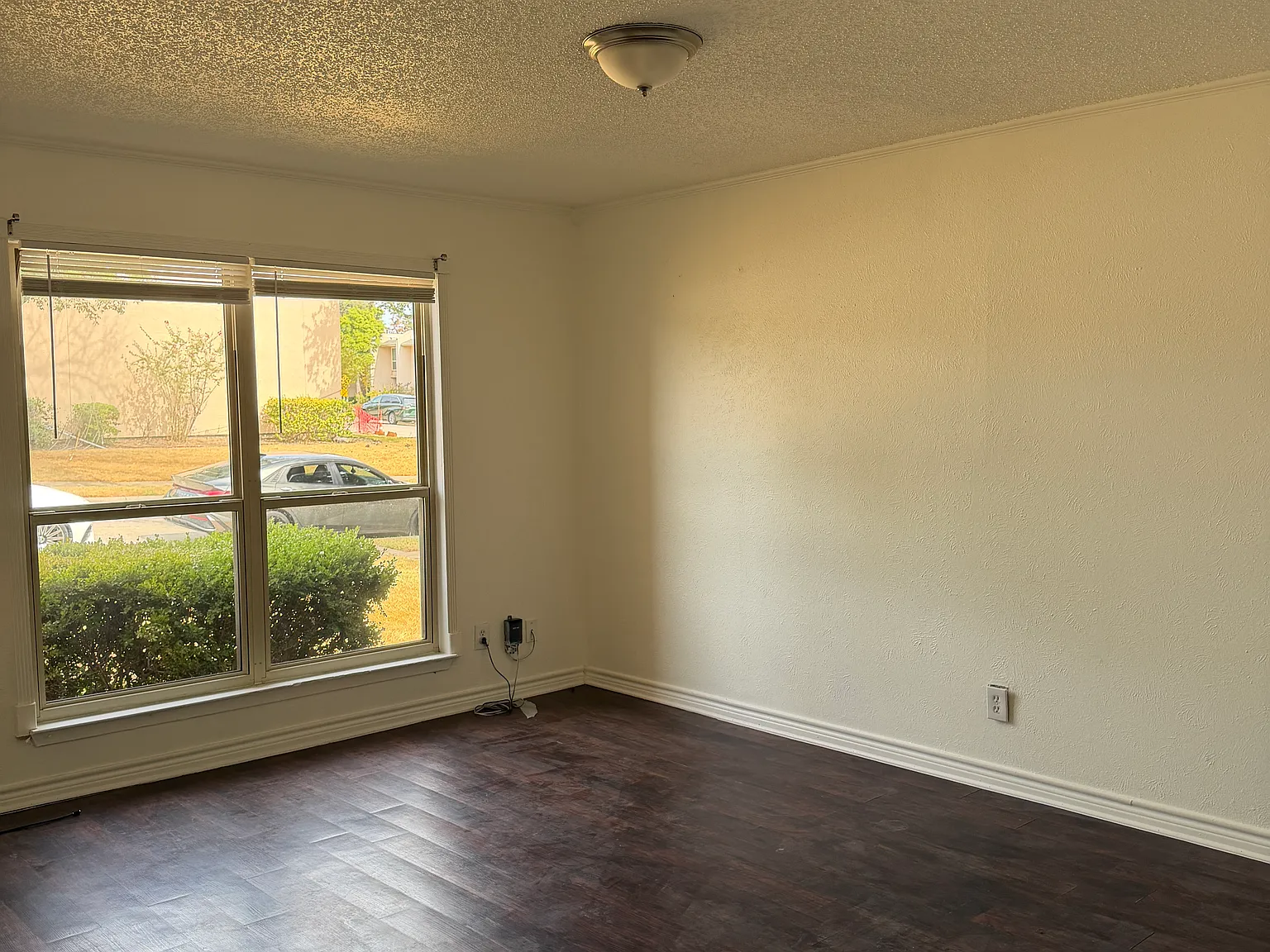4 bed, 2.5 bath, 1410 sqft, $1,895 — Photo 3