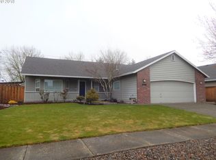 1261 NE Zachary St, Hillsboro, OR 97124