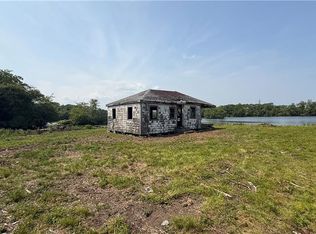 79 Taylor Rd, Johnston, RI 02919