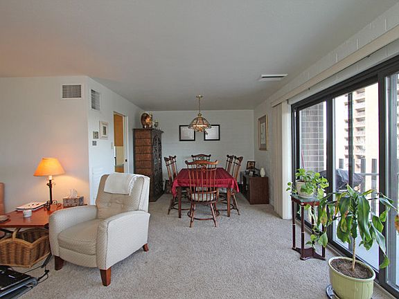 3rd image of 460 S Marion Pkwy APT 601