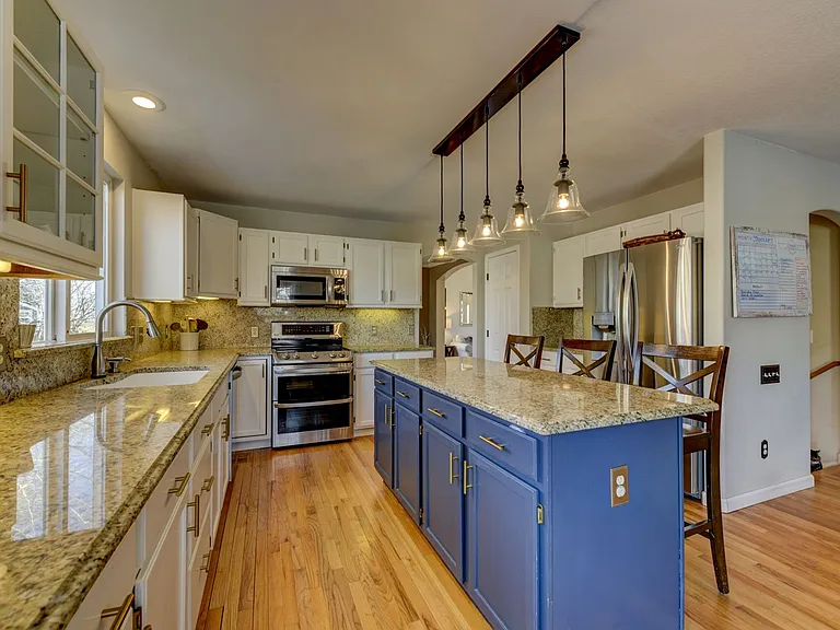 903 Jasmine Pl — Photo 1