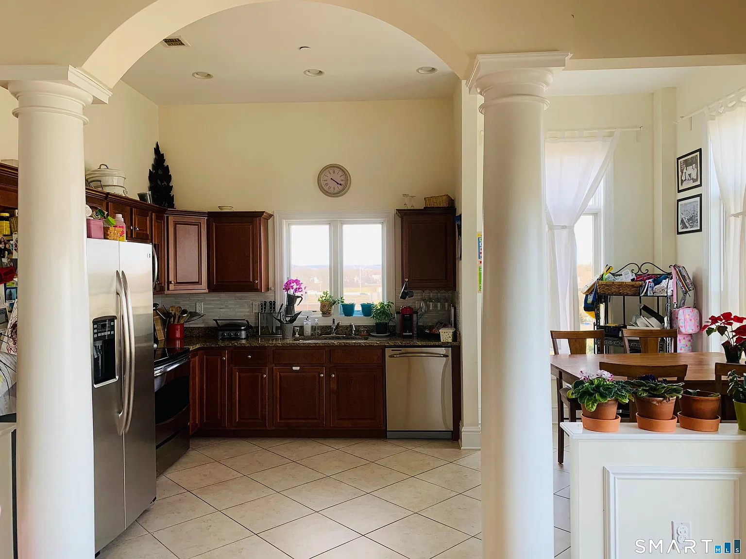 2 bed, 2.0 bath, 1853 sqft, $3,400 — Photo 4