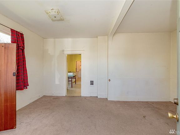 5th image of 2315 S Cushman Ave