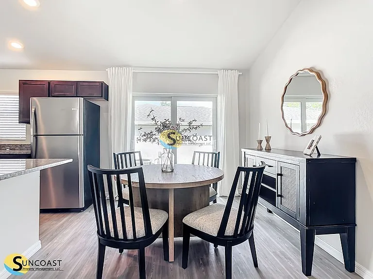 11 Roxton Ln — Photo 12