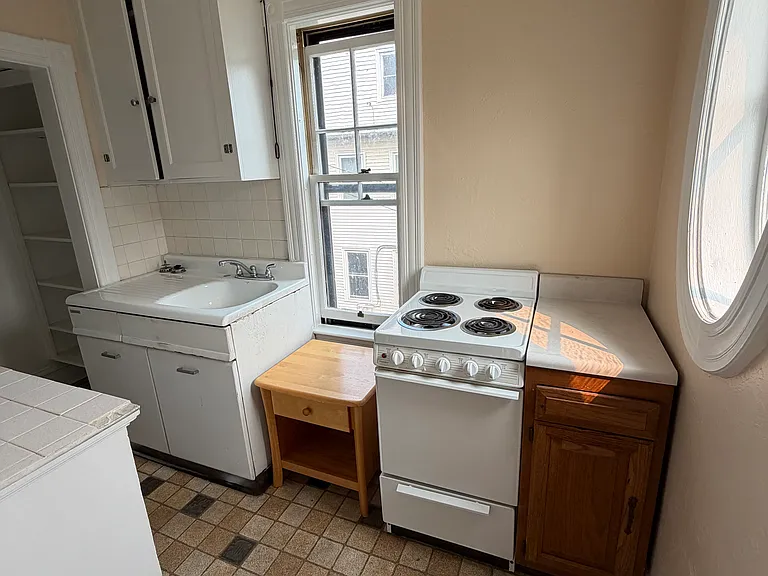 59 N Prospect St #61-2 — Photo 10