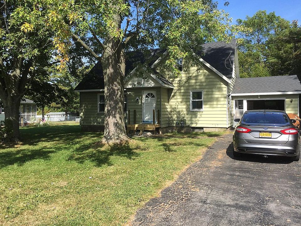 1st image of 104 Gillis Ave