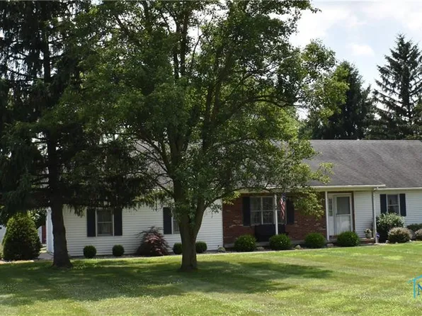 8441 Monclova Rd, Monclova, OH 43542