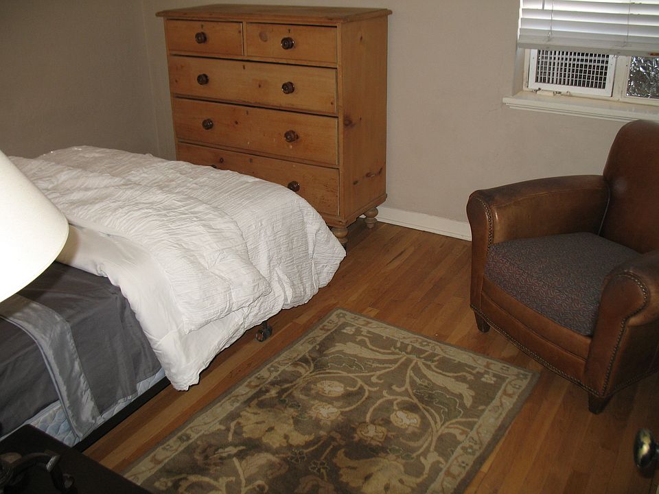 2nd image of 1022 Silver Ave SW