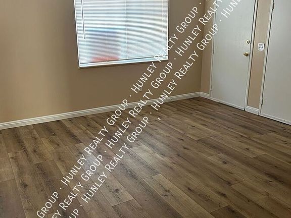 2nd image of 15459 Jasmine St