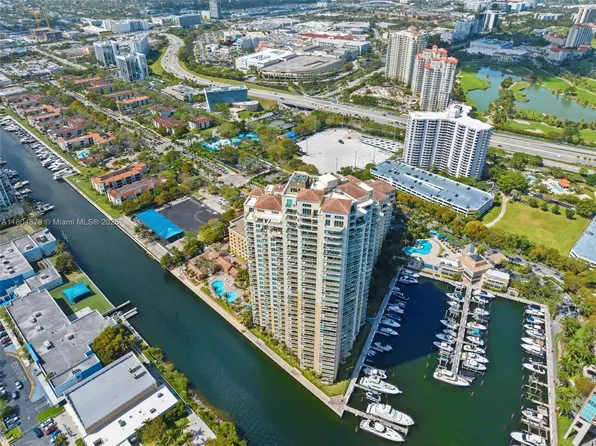 3330 NE 190th St APT 717, Miami, FL 33180