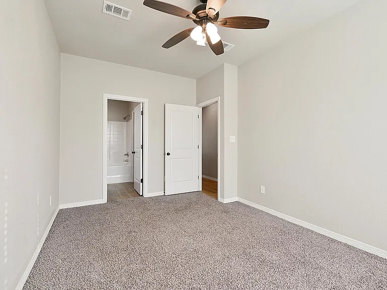 401 Ash St #B — Photo 30