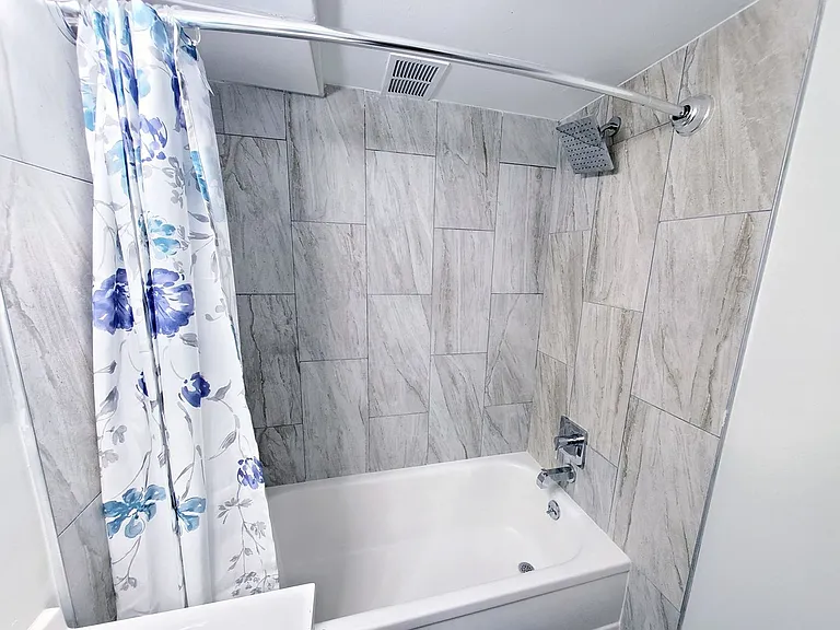 Shorewood Apartments — Photo 11