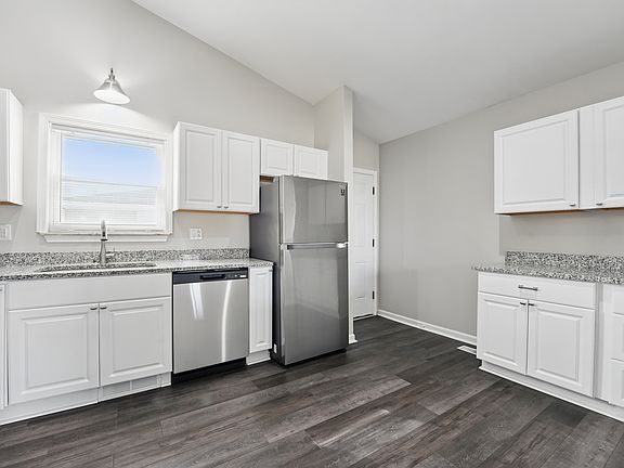 4th image of 30907 Grandview Ave