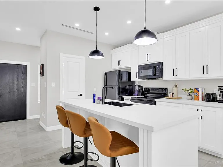 1700 Toronto Ave — Photo 5