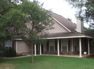 101 College View Dr, Bryan, TX 77801