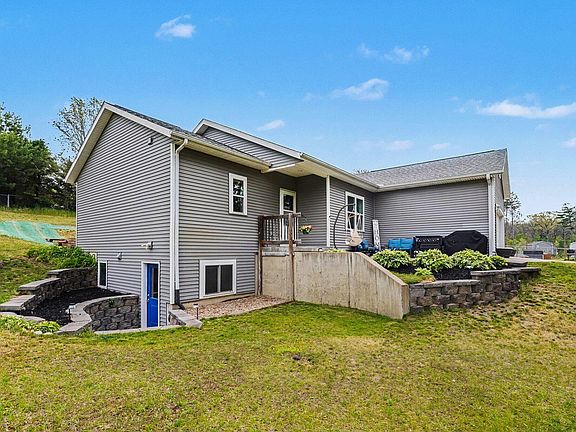 4th image of 31800 Pine Ridge Cir