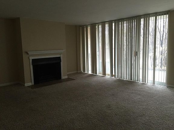 3rd image of 1833 Four Lakes Ave APT 1L