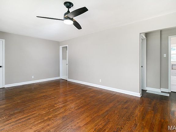 4th image of 145 Chateau Dr