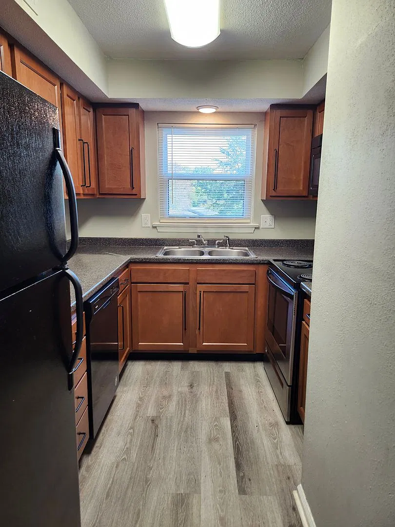 778 & 780 Winding Hills Lane — Photo 3