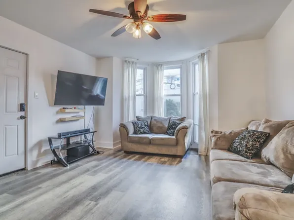 620 37th Street image 6 of 38