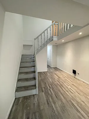 Rented by Avenues Real Estate | media 2