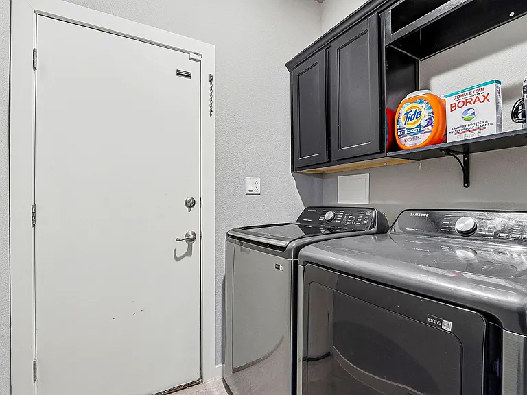 10155 Hueco Junction Rd — Photo 23