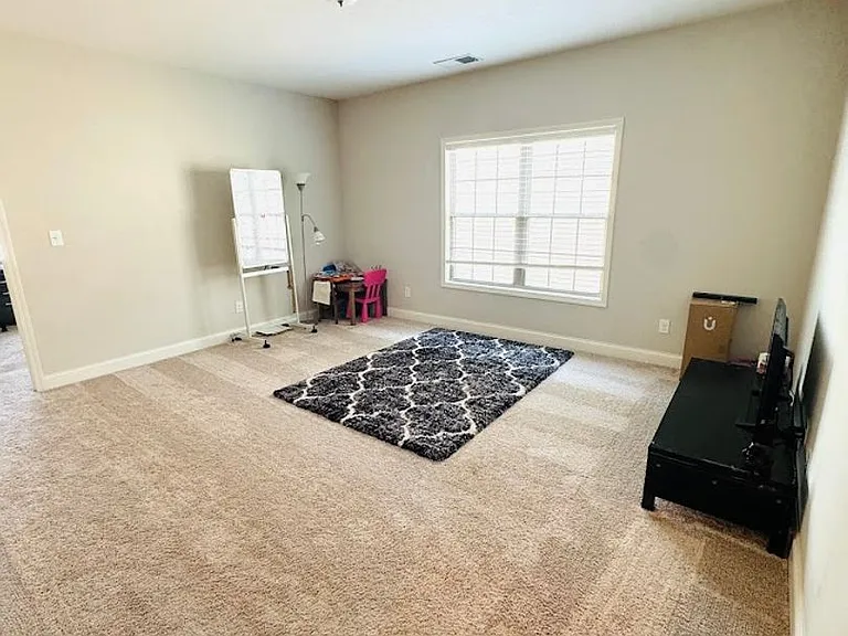 705 Dehart Ln — Photo 15