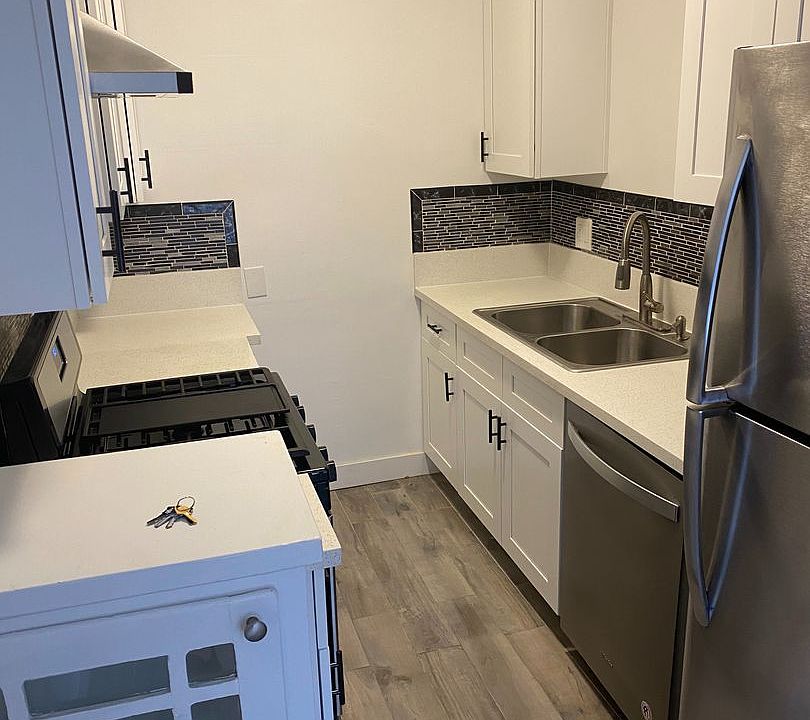 1st image of 1717 N Normandie Ave APT 208