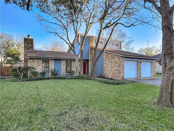 4th image of 8903 Sparkling Creek Dr