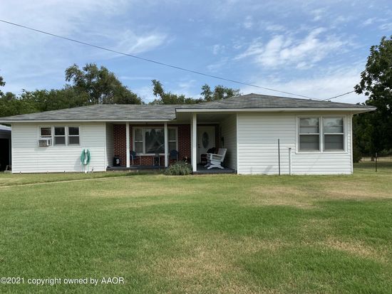 209 E 12th St, Wheeler, TX 79096