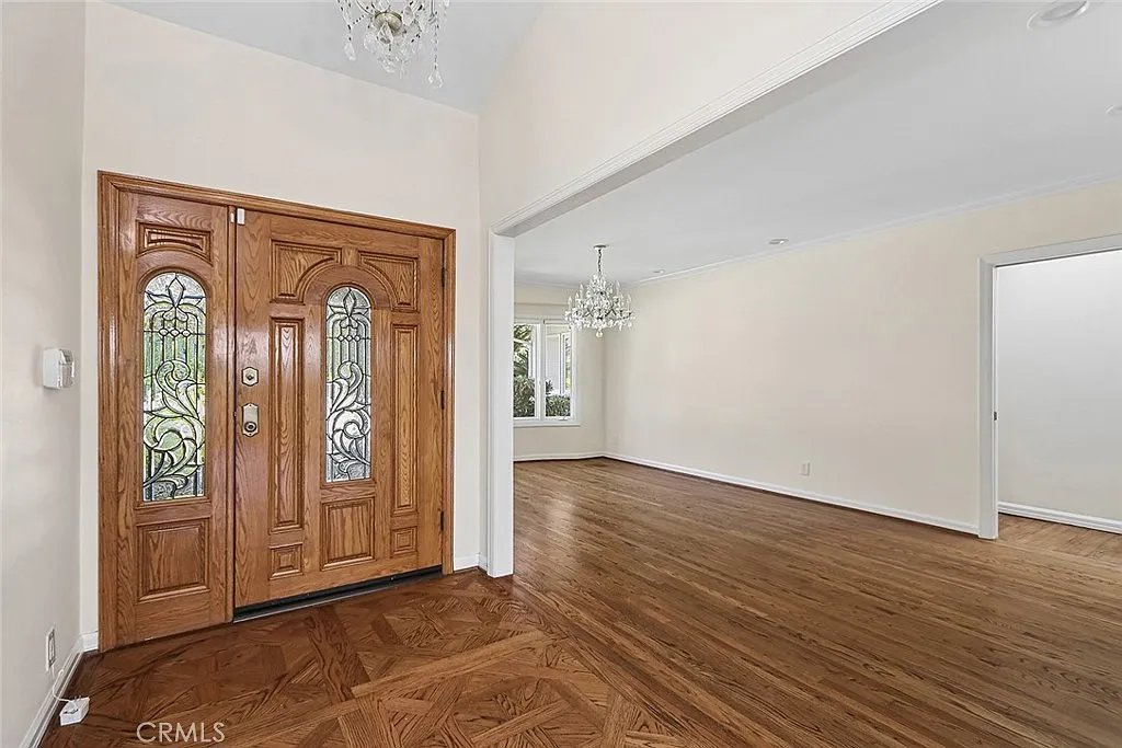 4 bed, 3.5 bath, 3028 sqft, $8,200 — Photo 4