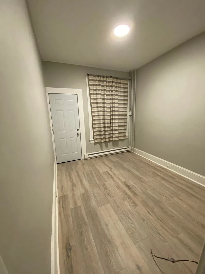 Newly Updated 3 Bedroom Home — Photo 4