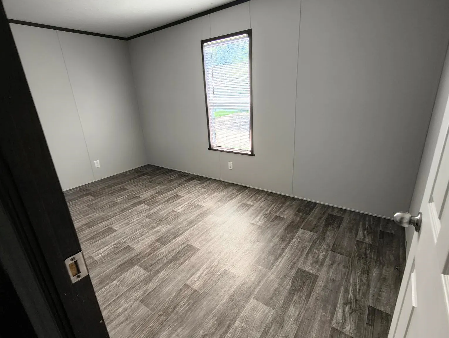 3 bed, 1280 sqft, $899 — Photo 4