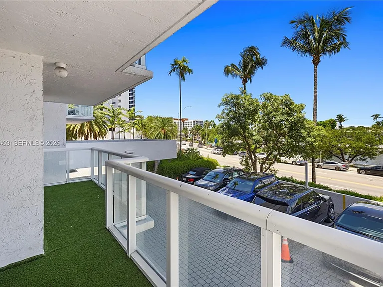 2457 Collins Ave #201 — Photo 12