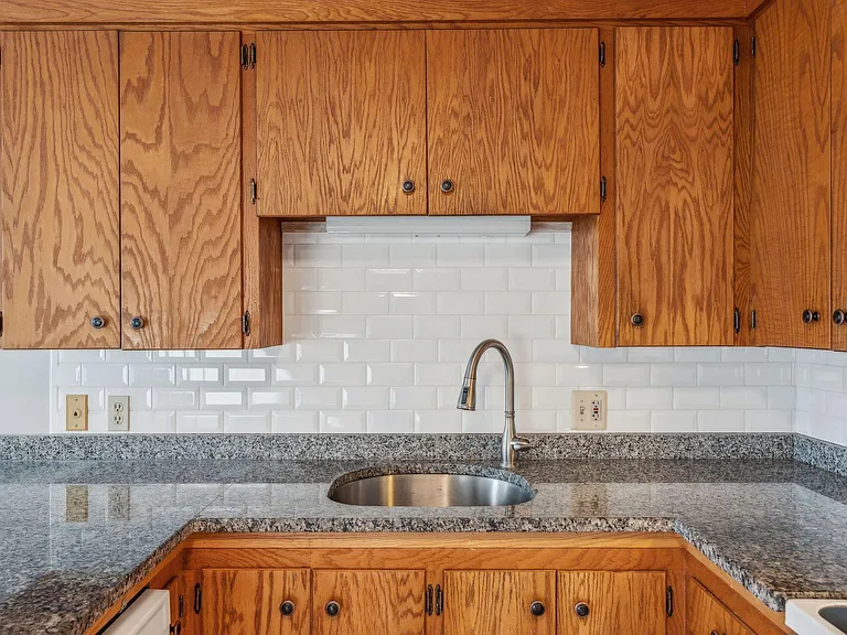 210 Beach St #18 — Photo 6