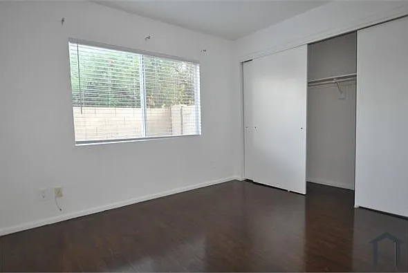2 bed, 863 sqft, $1,490 — Photo 2