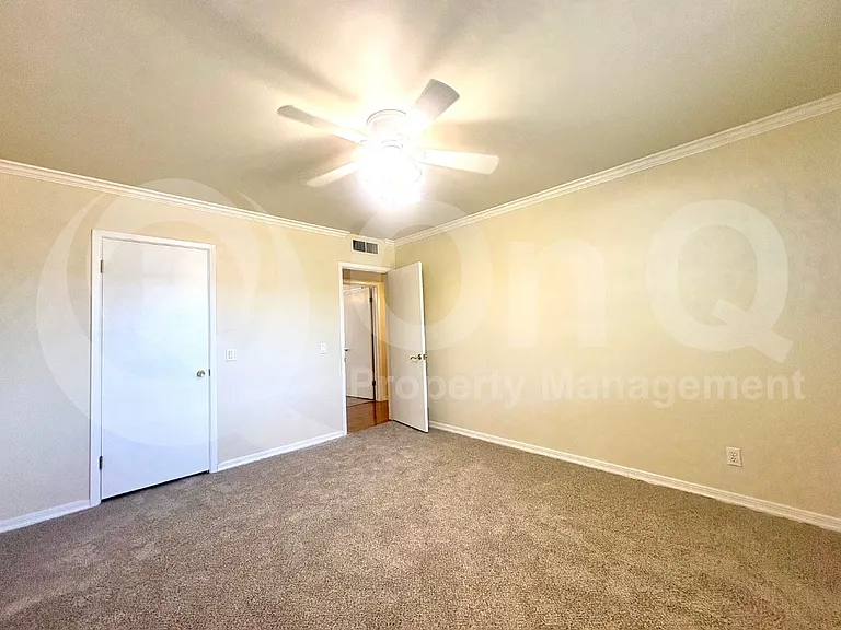 3421 E Camelback Rd — Photo 12
