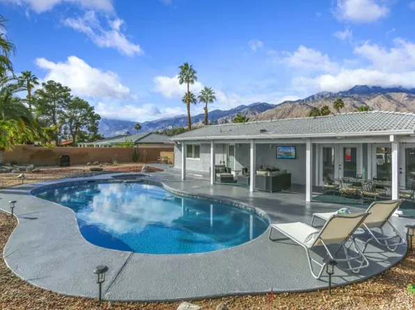 932 N Camino Condor, Palm Springs, CA 92262