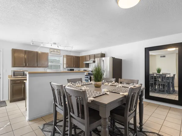 5648 Bald Eagle Rd NW, Albuquerque, NM 87114