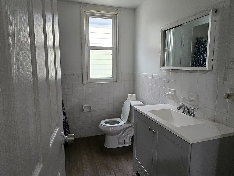 1621 Van Vranken Ave #2 — Photo 4