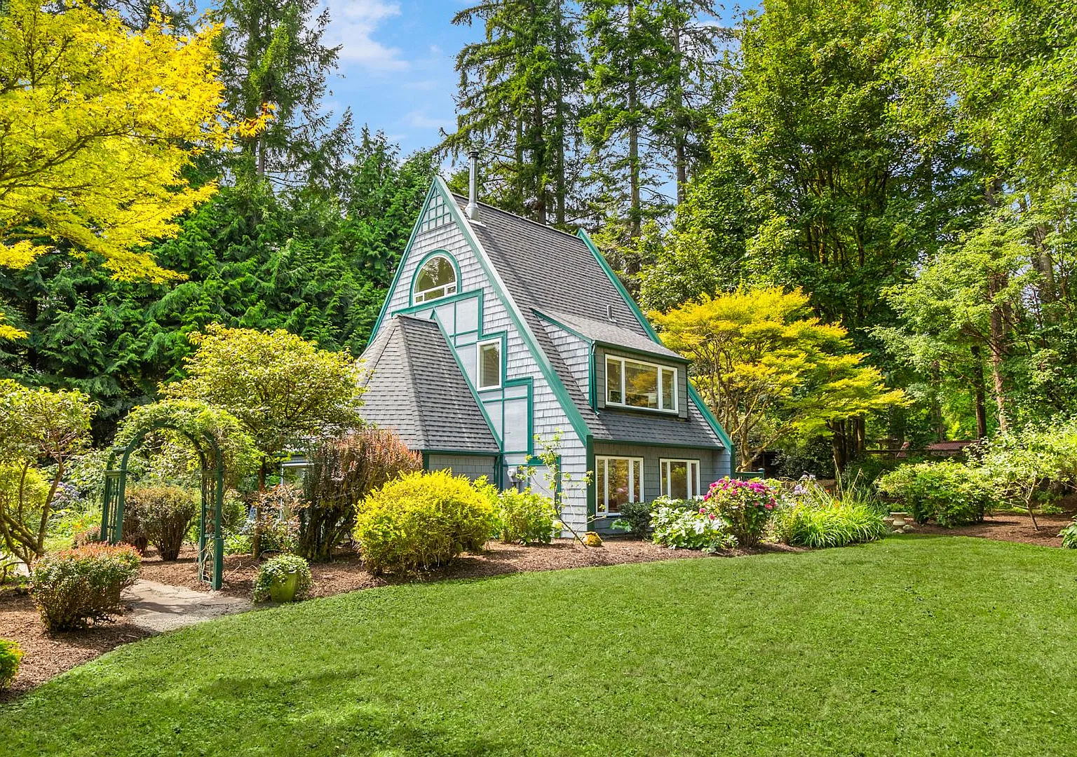 Bainbridge Island Oasis — Photo 1