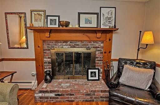 4th image of 967 Union St